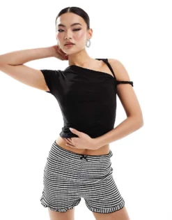 Missyempire Slinky One Sleeve Twist Strap Top In Black For Women